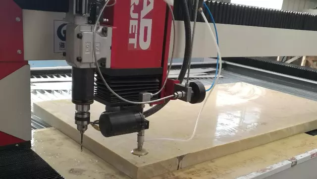 Découpe des matériaux composites
